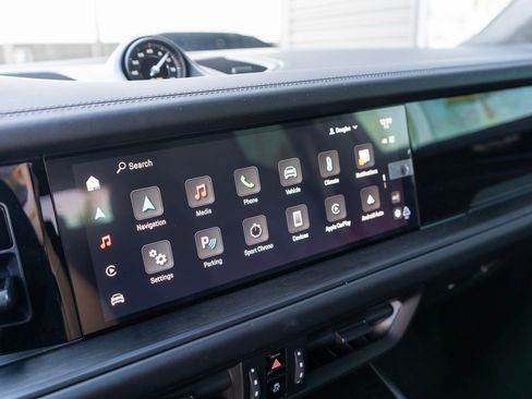 Used 2025 Porsche Cayenne GTS image 25