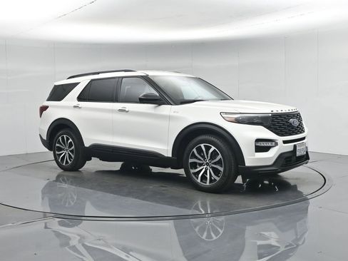 Used 2022 Ford Explorer ST-Line RWD image 32