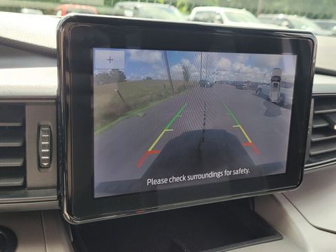 Used 2023 Ford Explorer XLT image 20