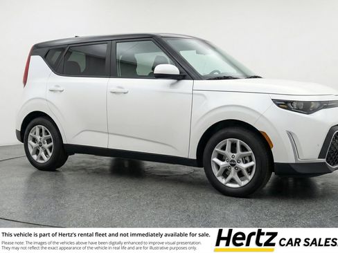 Used 2025 Kia Soul LX w/ LX Technology Package FWD image 1