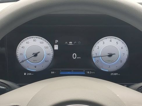 Used 2024 Hyundai Elantra SEL FWD image 29