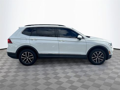 Used 2021 Volkswagen Tiguan SE image 5