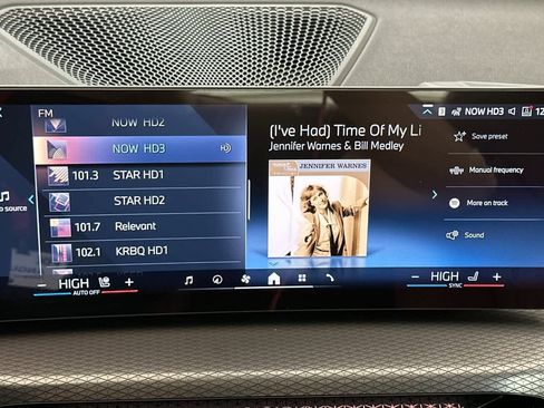 Used 2025 BMW 430i Coupe w/ M Sport Package image 17