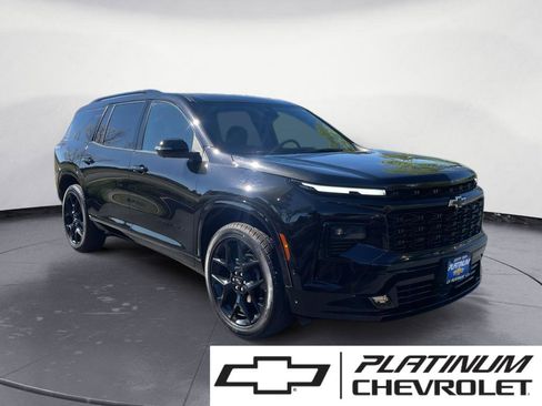 Used 2024 Chevrolet Traverse RS FWD image 1