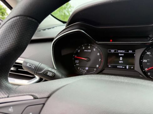 Used 2023 Chevrolet TrailBlazer LT w/ Convenience Package FWD image 29