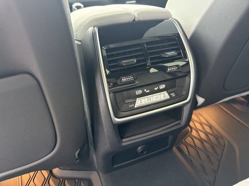Used 2023 BMW X5 xDrive40i w/ Premium Package AWD/4WD image 19
