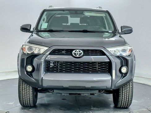 Used 2018 Toyota 4Runner SR5 image 10