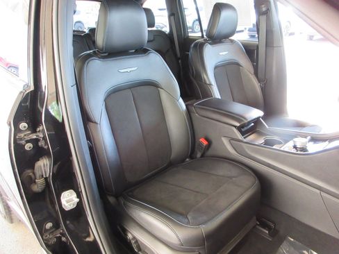 Used 2024 Jeep Grand Cherokee Trailhawk AWD/4WD image 28