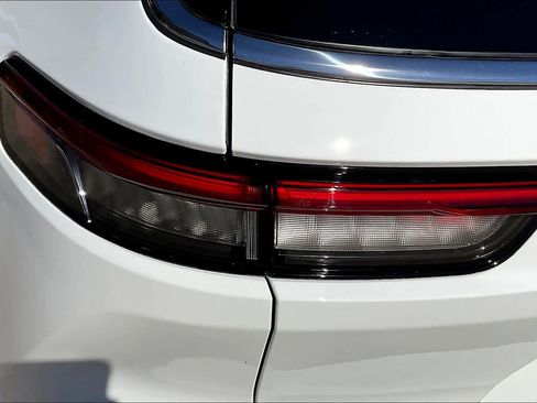 New 2025 Jeep Grand Cherokee L Laredo w/ Luxury Tech Group I image 14