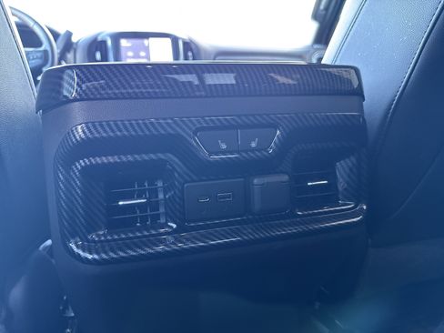 Used 2019 GMC Sierra 1500 AT4 w/ AT4 Premium Package image 32