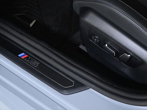 Used 2026 BMW M5 Touring w/ M Driver's Package image 23