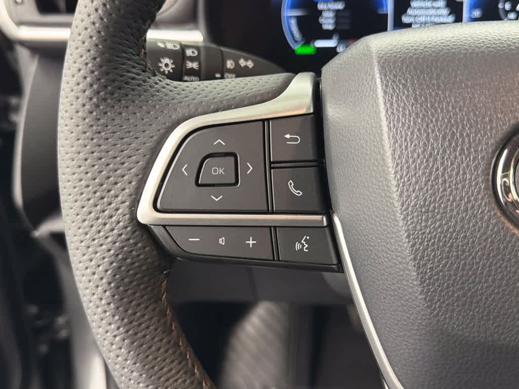 Certified 2026 Toyota Sienna Limited FWD image 27