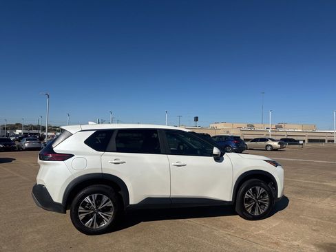 Certified 2023 Nissan Rogue SV image 23