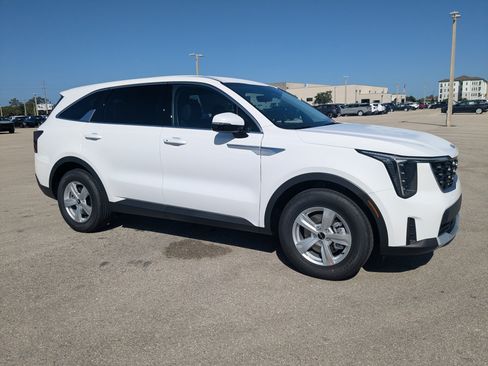 New 2026 Kia Sorento LX FWD image 2