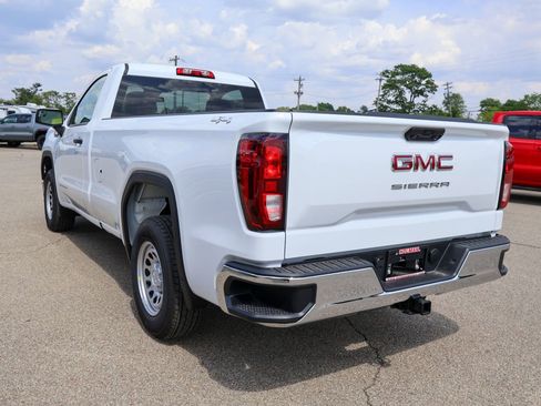 New 2026 GMC Sierra 1500 Pro AWD/4WD image 18