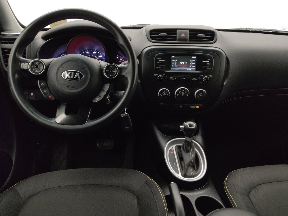 Used 2016 Kia Soul + FWD image 22