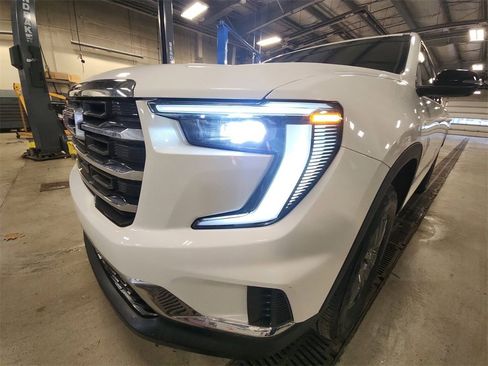 Certified 2025 GMC Acadia Elevation image 29