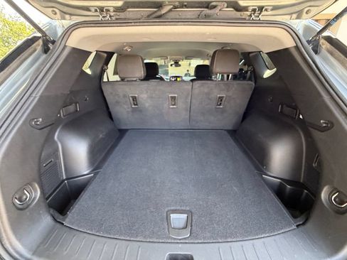 Used 2025 Chevrolet Blazer LT FWD image 19