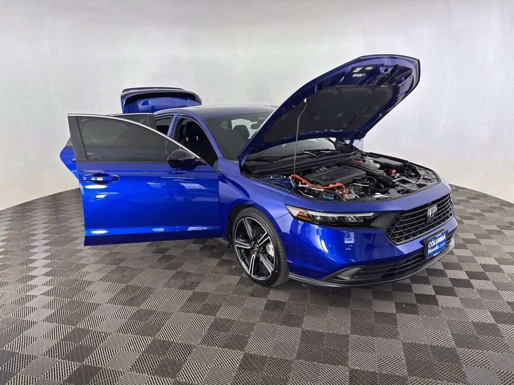Used 2025 Honda Accord Sport image 13