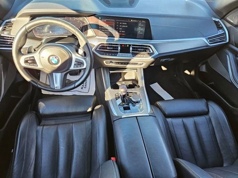 Used 2022 BMW X5 M50i image 9