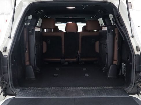 Used 2020 Toyota Land Cruiser image 31