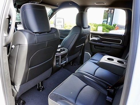 New 2026 RAM 3500 Laramie AWD/4WD image 25