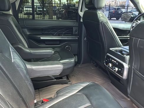 Used 2018 Ford Expedition Max Platinum AWD/4WD image 36