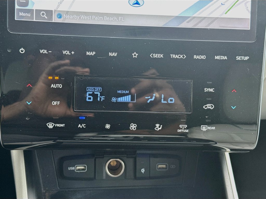 Used 2024 Hyundai Tucson Limited AWD/4WD image 17