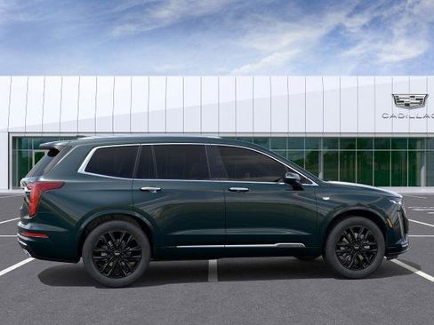 New 2025 Cadillac XT6 Luxury image 5