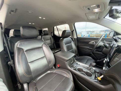 Used 2020 Chevrolet Traverse RS image 31