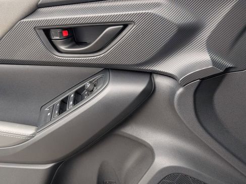 Used 2024 Subaru Crosstrek 2.0i Premium image 30