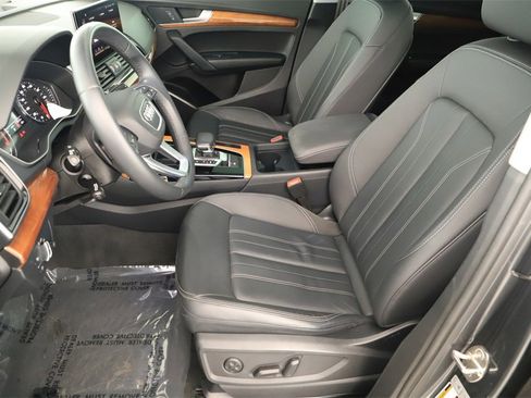 Certified 2023 Audi Q5 2.0T Premium w/ Convenience Package image 24