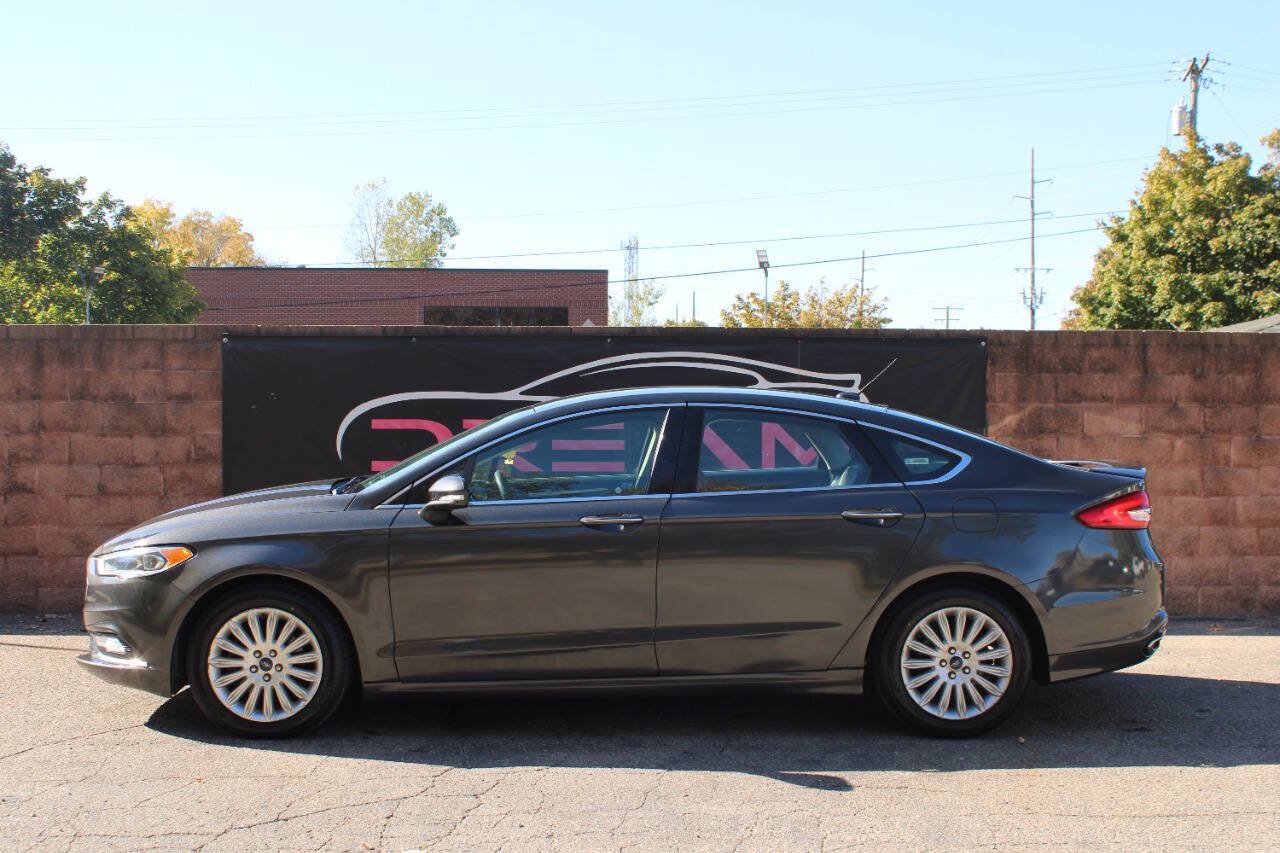 Used 2017 Ford Fusion Titanium FWD image 2