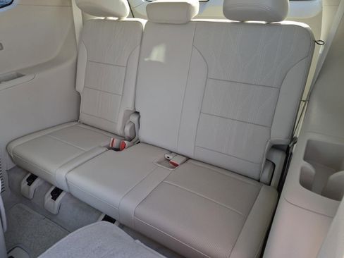 New 2026 Buick Enclave Avenir w/ Super Cruise Package FWD image 12
