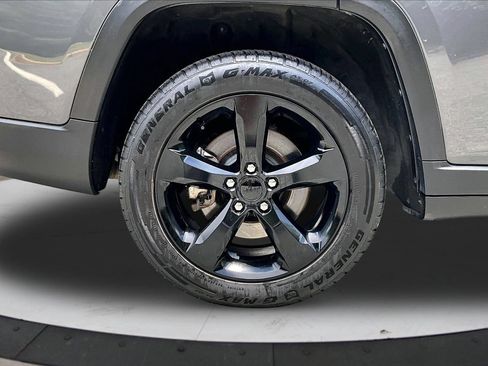 Used 2023 Jeep Grand Cherokee L Laredo AWD/4WD image 35