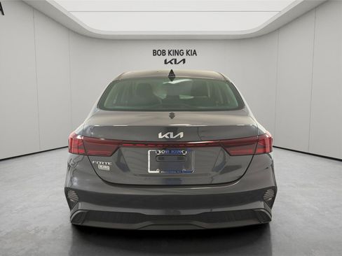 Used 2024 Kia Forte LXS FWD image 4