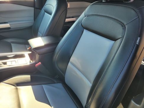 Certified 2022 Ford Explorer XLT w/ Equipment Group 202A image 11