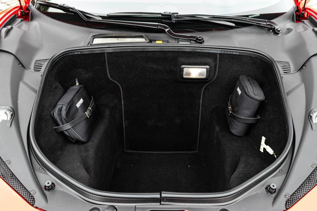 Used 2015 Ferrari 458 Italia Coupe RWD image 13
