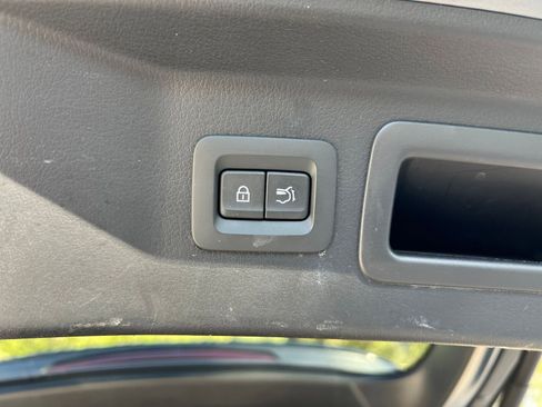 Used 2025 MAZDA CX-70 3.3 Turbo w/ Preferred Package image 21