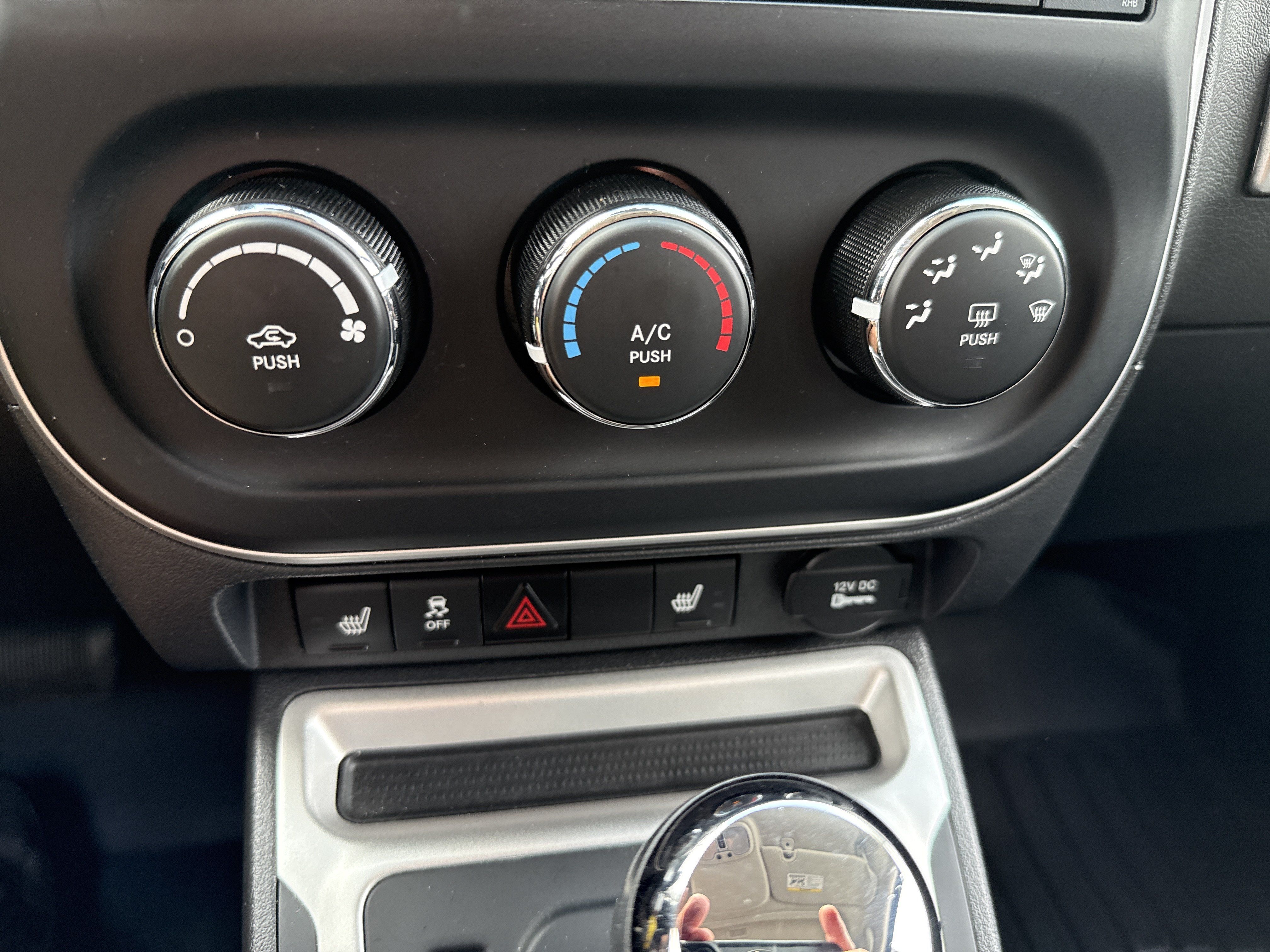 Used 2015 Jeep Compass High Altitude AWD/4WD image 25