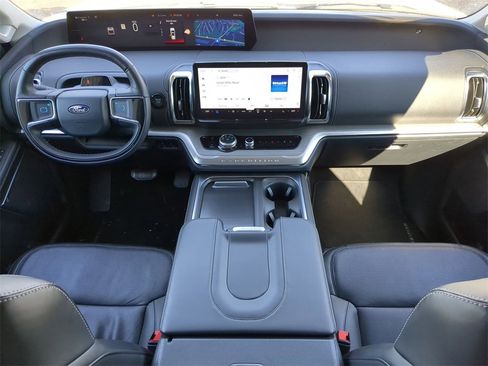 Used 2025 Ford Expedition Max Platinum image 26