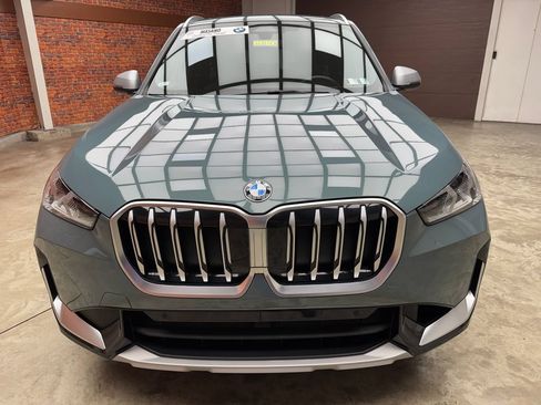 Used 2024 BMW X1 xDrive28i w/ Convenience Package AWD/4WD image 9