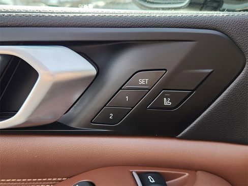 Used 2023 BMW X5 M50i w/ Climate Comfort Package image 28