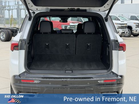 Used 2025 Buick Enclave Sport Touring w/ Power Package AWD/4WD image 5