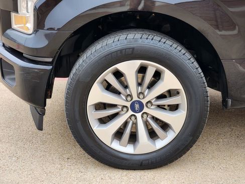 Used 2017 Ford F150 XL w/ Equipment Group 101A Mid image 10