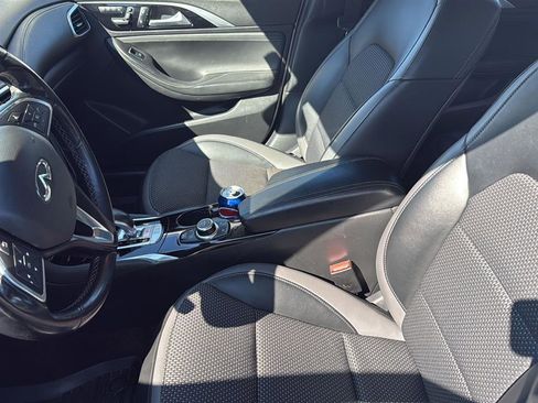 Used 2019 INFINITI QX30 Premium w/ Navigation Package image 38