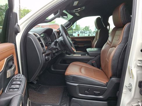 Used 2024 RAM 2500 Limited AWD/4WD image 14