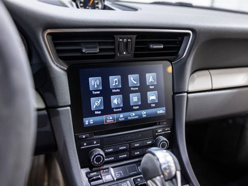 Used 2018 Porsche 911 GT3 w/ Sport Chrono Package image 41