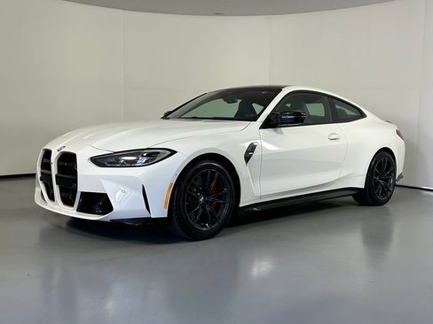Used 2024 BMW M4 Coupe w/ Executive Package RWD image 4