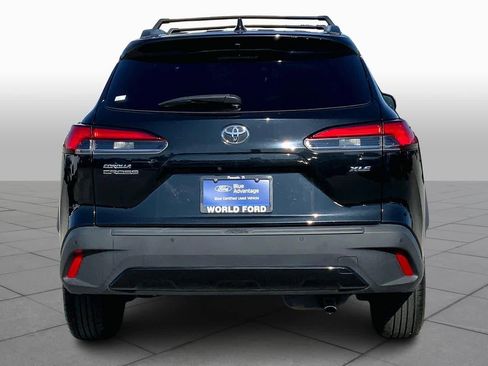 Used 2022 Toyota Corolla Cross XLE image 4